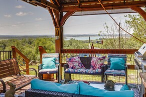 Pet-friendly Canyon Lake Cabin, 1 Mi to Water!