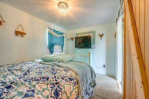 Pet-friendly Canyon Lake Cabin, 1 Mi to Water!