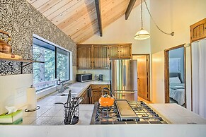 Twin Peaks Cabin < 4 Mi to Lake Arrowhead!