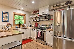 Steps to Lake: Cabin w/ Deck in Lake Arrowhead