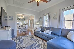 < 2 Mi to Pleasure Pier: Cozy Beach Bungalow