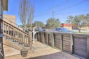 < 2 Mi to Pleasure Pier: Cozy Beach Bungalow