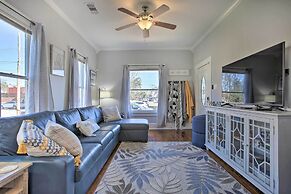 < 2 Mi to Pleasure Pier: Cozy Beach Bungalow