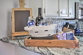 < 2 Mi to Pleasure Pier: Cozy Beach Bungalow