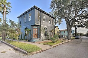 Stunning Historic Home < 4 Mi to Beaches!