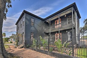 Stunning Historic Home < 4 Mi to Beaches!