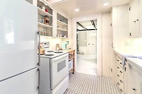 Walkable Dennis Cottage: 'the Blue Scallop'