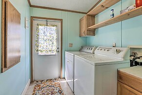 Steinhatchee Home w/ Boat Parking: 1 Mi to Marina