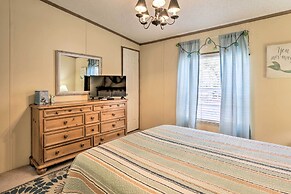 Steinhatchee Home w/ Boat Parking: 1 Mi to Marina