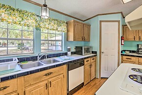 Steinhatchee Home w/ Boat Parking: 1 Mi to Marina