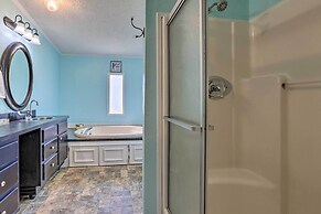 Steinhatchee Home w/ Boat Parking: 1 Mi to Marina