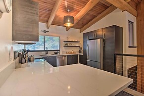 Contemporary Mountain Retreat - Walk to Slopes!