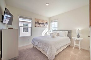 Private Pool & Resort Perks: Home in Davenport