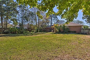 Sunshine State Escape: 3 Mi to Navarre Beach!