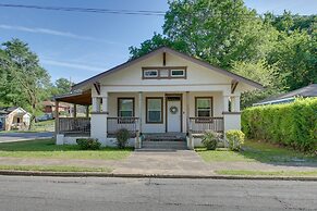 Walk to Dtwn Hot Springs: 'lazy Daze Bungalow'