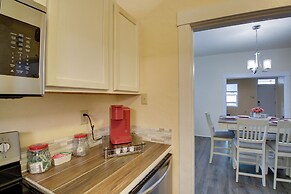 Walk to Dtwn Hot Springs: 'lazy Daze Bungalow'