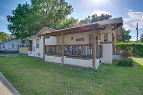 Walk to Dtwn Hot Springs: 'lazy Daze Bungalow'