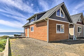 Oceanfront Cottage W/deck & Secluded Beach Access!