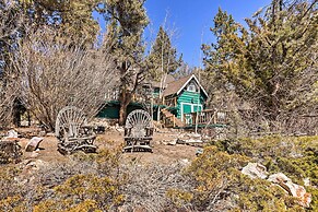 < 2 Mi to Lake: Big Bear City Cabin w/ Hot Tub!