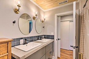 Dog-friendly Home: 1 Mi to Downtown Hendersonville