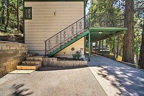 All-season Crestline Escape - 2 Mi to Lake!