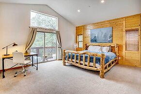 Custom-built Gem w/ Kayaks & Games in Big Bear!