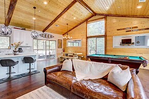 Custom-built Gem w/ Kayaks & Games in Big Bear!