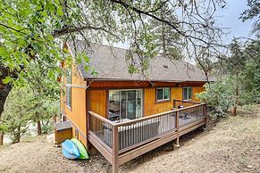 Custom-built Gem w/ Kayaks & Games in Big Bear!