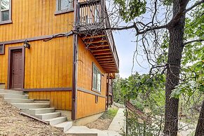 Custom-built Gem w/ Kayaks & Games in Big Bear!