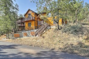 Custom-built Gem w/ Kayaks & Games in Big Bear!