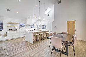 Half-mi to Big Bear Lake: Modern Home w/ Deck