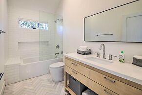 Half-mi to Big Bear Lake: Modern Home w/ Deck