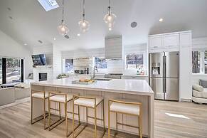 Half-mi to Big Bear Lake: Modern Home w/ Deck