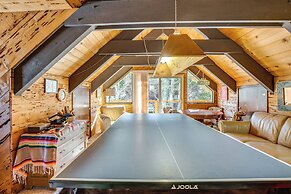 10 Mi to Lake Tahoe Beaches: Cabin w/ Pool Table
