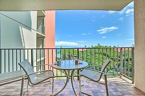 Cute Beachfront Condo w/ Lanai & Resort Pools