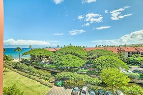 Cute Beachfront Condo w/ Lanai & Resort Pools