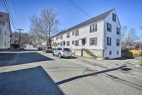 Lovely Rockport Apartment, Walk to Beaches!