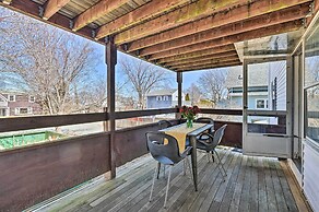 Lovely Rockport Apartment, Walk to Beaches!
