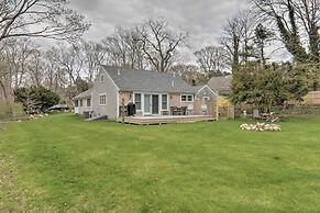 Cape Cod Cottage w/ Fire Pit - Walk to Beach!