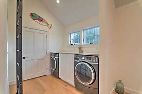 Cape Cod Cottage w/ Fire Pit - Walk to Beach!