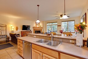 3 Mi to Dillon Reservoir: Condo w/ Hot Tub Access!