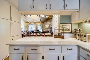 Renovated Condo ~ 1 Mi to Diamond Peak Ski Resort!