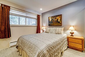 Renovated Condo ~ 1 Mi to Diamond Peak Ski Resort!