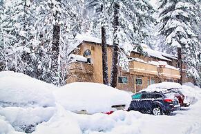 Renovated Condo ~ 1 Mi to Diamond Peak Ski Resort!