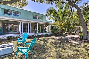 Tropical Waterfront Home: Central Location!