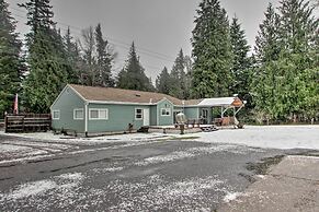 Packwood Getaway w/ Game Room, Grill & Patio