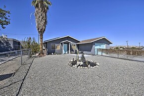 Indie-eclectic Desert Home w/ Hot Tub + Patio