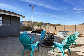 Indie-eclectic Desert Home w/ Hot Tub + Patio