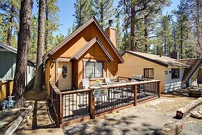 < 3 Mi to Lake: 'goldilodge' Big Bear Lake Cabin