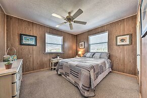 Fernandina Cottage w/ Deck + Direct Beach Access!